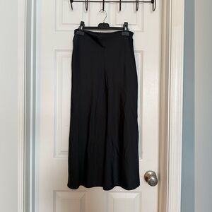 Old Navy Classic Black Skirt